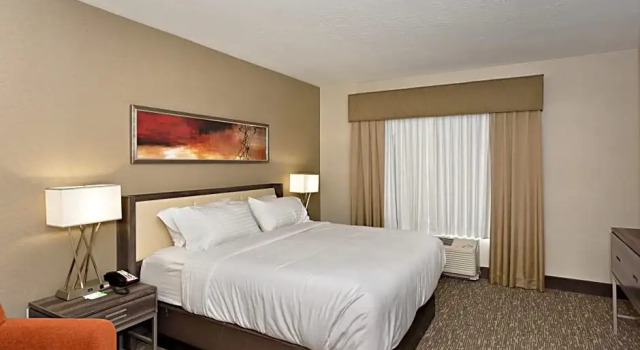 Двухместный люкс c 1 комнатой Holiday Inn St. George Conv Ctr by IHG
