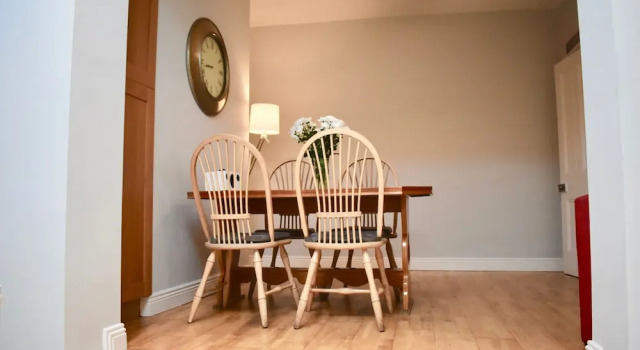 Traditional 4 Bedroom Home in Trendy Ranelagh, Prenota Hotel Contea di Dublino 