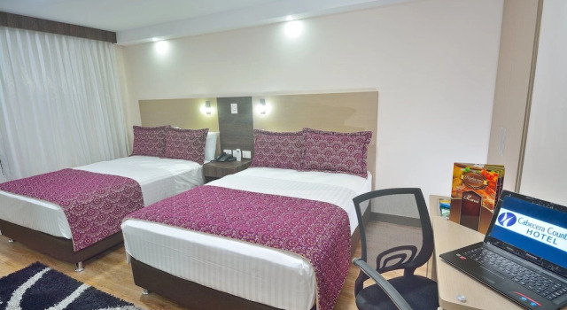 Трёхместный номер Superior с балконом Cabecera Country Hotel
