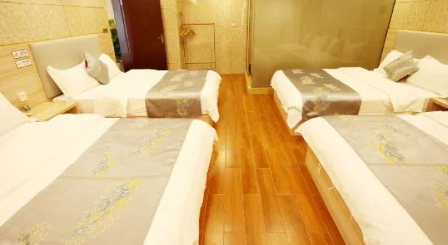 Люкс Hawaii Hote（Guilin Pingle Town Branch）