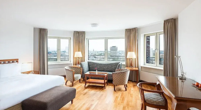 Студия Comfort Main Plaza Suite Tower
