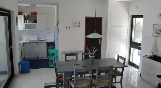 Holiday Home Mirna, 预订 公寓 乌格连 Ugljan Island