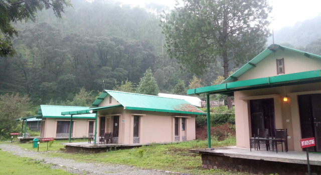 YMCA Campsite Sattal, Prenota Campeggio Campeggi e glamping a Uttarakhand, Campeggio