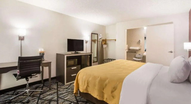 Номер Standard Quality Inn Northlake