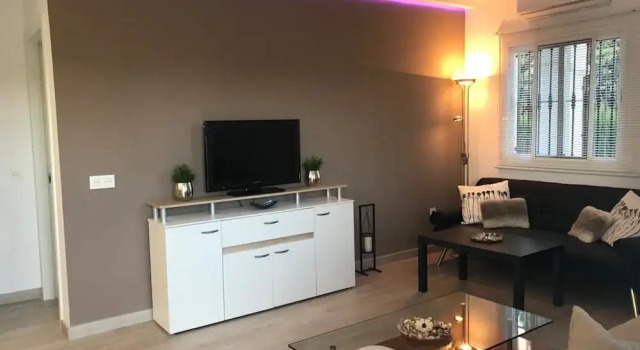 Апартаменты c 1 комнатой Benalbeach Sea Front