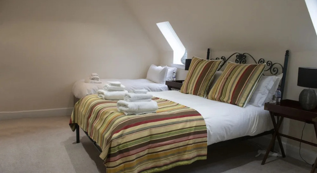 Коттедж Luxury Balmule House