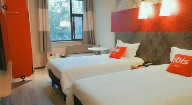 ibis Wuxi Taihu Square Metro Station Hotel