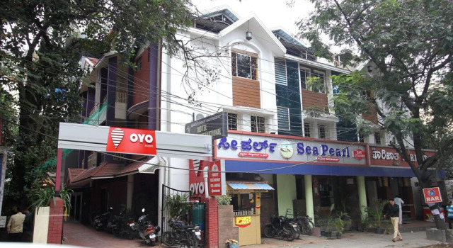 Hotel Telehaus International, Rezervovat Hotel Hotely v Bangalore s parkováním, Parkování
