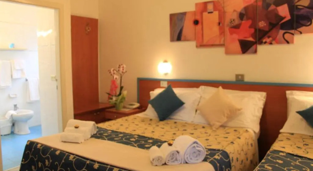 Трёхместный номер Standard Hotel Paradise