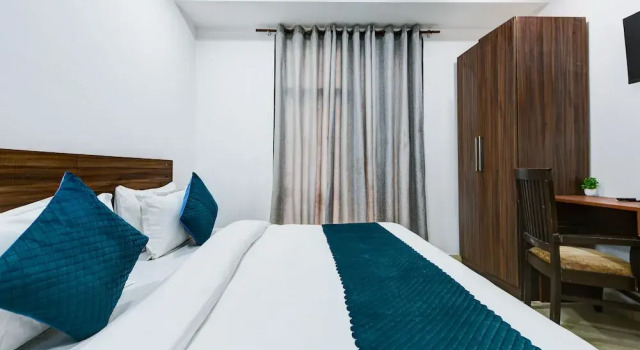 Номер Standard Mauryan Express I Hotel Malviya Nagar