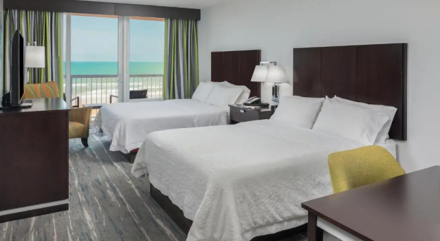 Двухместный номер Standard oceanfront Hampton Inn Daytona Beach/Beachfront
