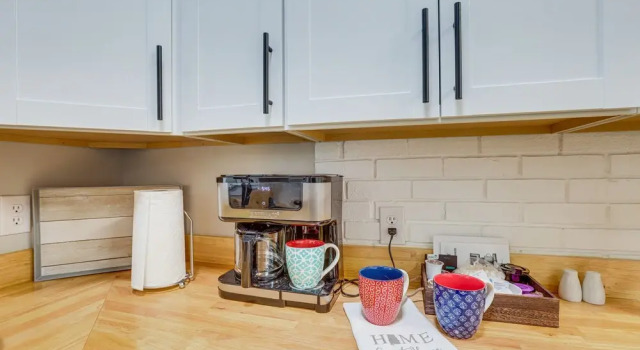 Stylish Home w/ Pool, 5 Mi to Bryant-denny Stadium, Boek Hotel Northport Alabama