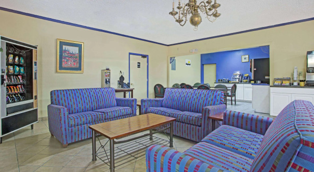 Days Inn by Wyndham Benson, Buchen Sie Gasthaus Benson North Carolina