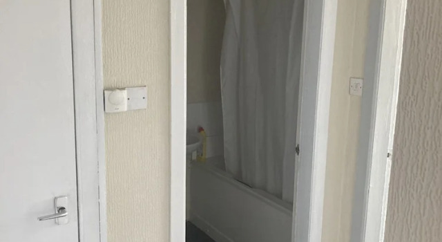 Stunning 1-bed Apartment in Glasgow, Забронировать Апартаменты/квартира Отели Glasgow & The Clyde Valley с парковкой, Парковка
