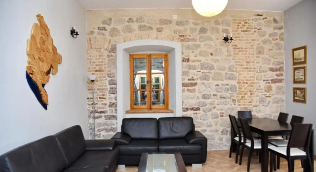 Апартаменты Cozy & Extravagant Suite in Antique Bizanti Palace