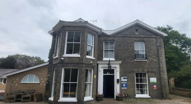 The Governors Hotel, Забронировать Отель Норидж Норфолк, рядом с Binham Priory