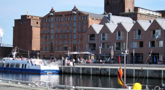 Quartier Alter Hafen mit Meerblick, Balkon & Parkplatz - ABC242, Забронировать Отель Отели Висмара с парковкой, рядом с Театр Висмара, Парковка