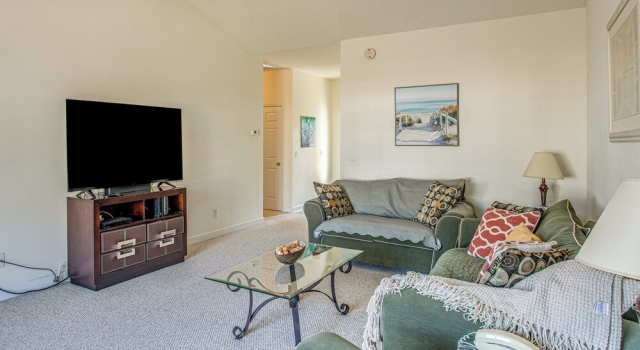 Коттедж Pool Access & Pond Views: Longs Home Near Golf!