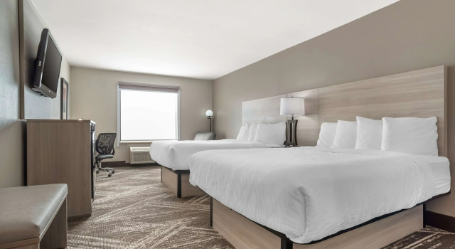 Четырёхместный номер Standard Best Western Plus Jackson Downtown Coliseum