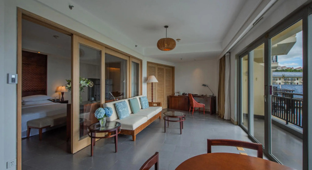 Двухместный полулюкс c 1 комнатой с видом на море Sheraton Huizhou Beach Resort