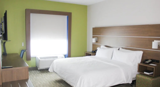 Двухместный номер Standard Holiday Inn Express & Suites Martinsville by IHG