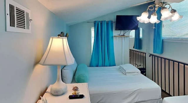 Nautical Watch E10, Book Hotel Hoteller i Lower Grand Lagoon med parkering, Parkering