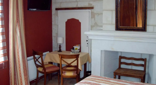 Двухместный номер Comfort Logis Hôtel Le Bussy