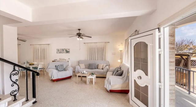 Ayia Thekla Sea Breeze Villa