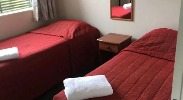 Коттедж 252 Beachside Motels & Holiday Park
