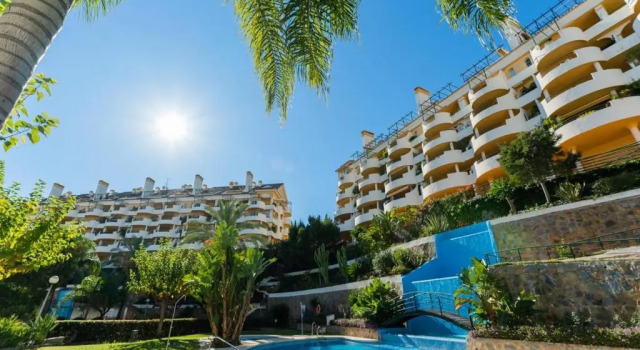 Señorio de aloha 3 bedroom duplex within walking distance to Puerto Banus