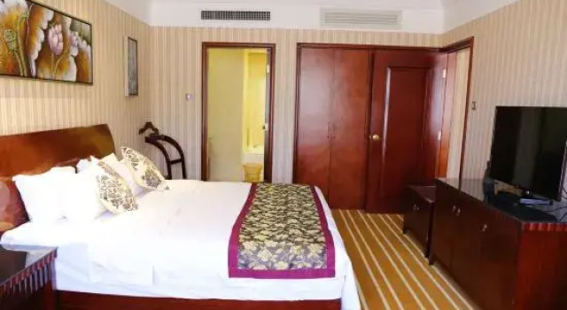 Люкс Luxury Luofushan Jiabaotian International Hotspring Resort