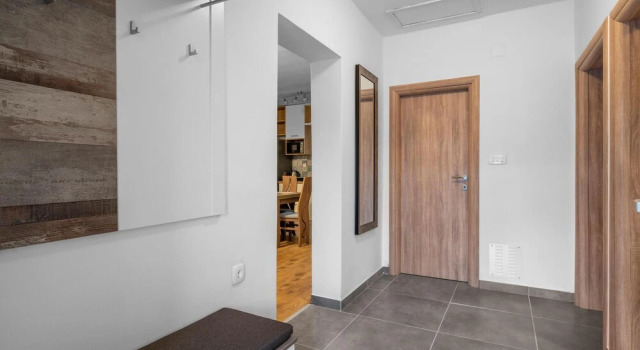 2 Bedroom Nice Home In Betina, Забронировать Отель Бетина Murter Island, рядом с Частный Пляж «Апартментс Сандра»