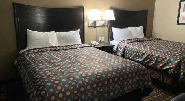 Четырёхместный номер Standard Executive Inn Chillicothe
