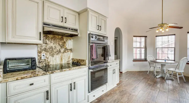 4 Mi to Bourbon St: Spacious Retreat w/ Wet Bar!, Reservar Casa de férias Nova Orleães Luisiana