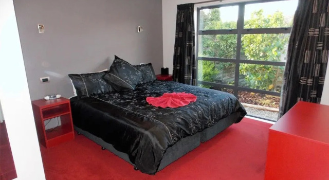 De Vine Martinborough 14 Cologne St