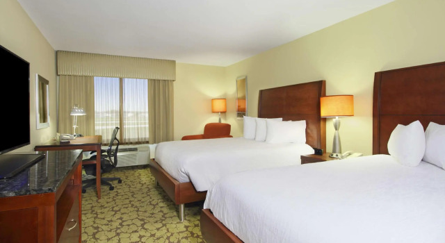 Четырёхместный номер Standard Hilton Garden Inn Columbus Airport