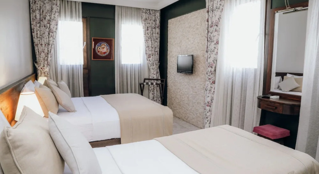 Трёхместный номер Comfort c 1 комнатой Mandalin Pansiyon