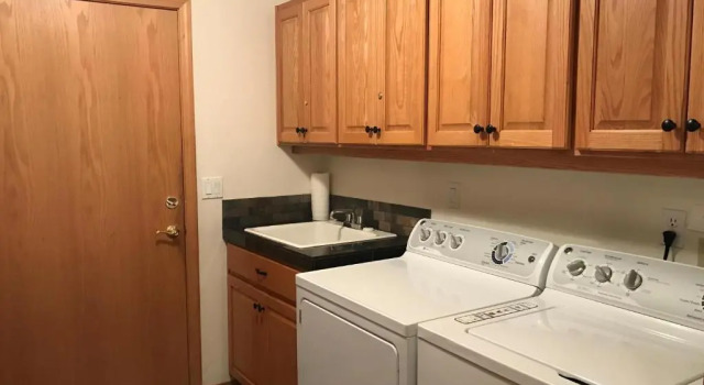 Коттедж 9 Hoodoo-AC-Hot Tub-5BR/3BA