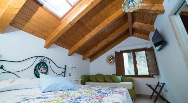 Трёхместный номер Standard с балконом и с видом на горы San Giacomo Relais