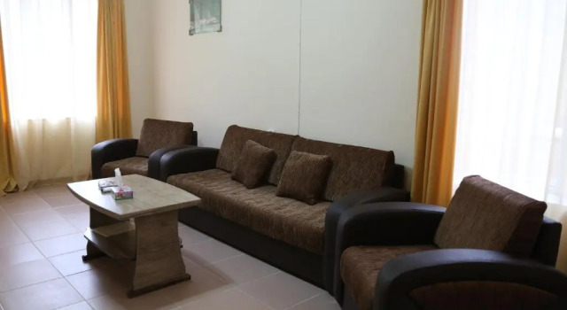 Коттедж Lucytour Hotel