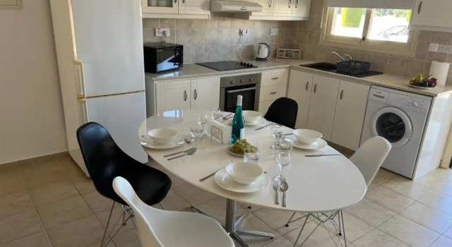 Royal Seacrest new apartment B G2 ground floor, Rezerwuj Apartament Pafos Pafos, w pobliżu Markideio Theatre
