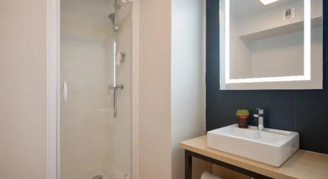 Номер Standard с балконом AppartCity Confort Lille Grand Palais