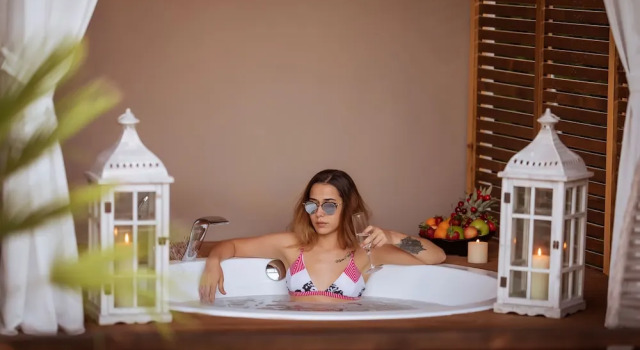 Двухместный номер Standard с видом на бассейн Arwen Hotel