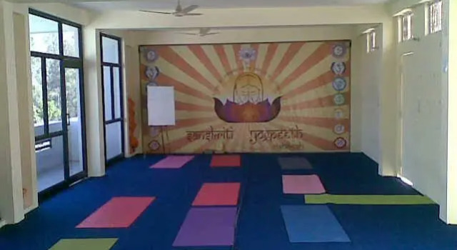 The Lodge Gayatri Kunj, Rezervovat Hotel Rišikéš Uttarakhand
