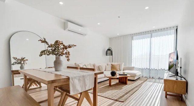 Апартаменты Spacious 1-bed Apartment With Gym, BBQ & Parking