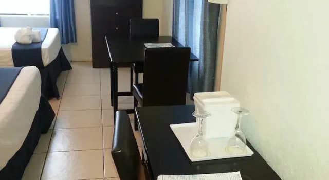 Номер Standard Hollywood Beach Resort- Large Studio Sleeps 4