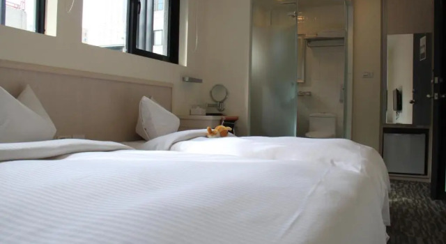 Номер Deluxe Century Hotel