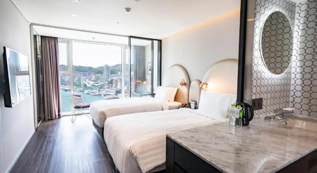Deluxe Twin room with ocean view Lavalse Hotel