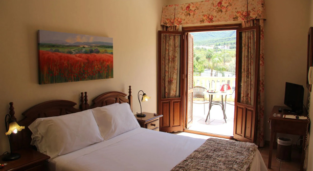 Hotel El Mirador, Забронировать Отель Отели провинции Малаги с бассейном, Бассейн