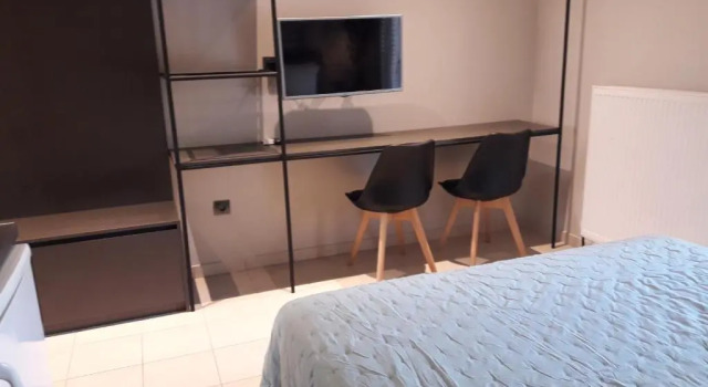Апартаменты 4 Seasons Luxury Apartments
